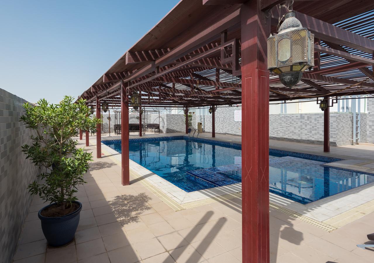 City Stay Hotel Apartment Dubai Exteriör bild